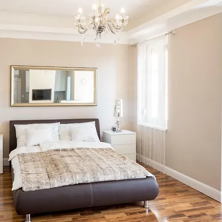 Apartment Derin